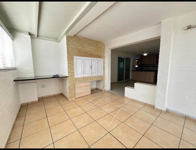 2 BEDROOM APARTMENT FOR SALE IN DWARSKERSBOS